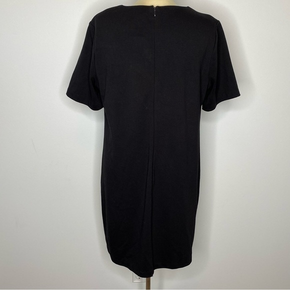 Old Navy Black Shift Dress - Picture 2 of 8